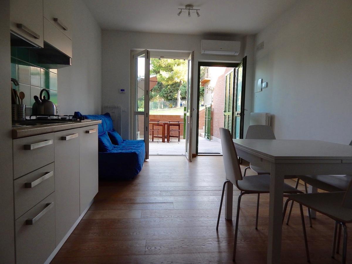 S127 - Sirolo, Nuovissimo Monolocale Con Terrazzo公寓 外观 照片